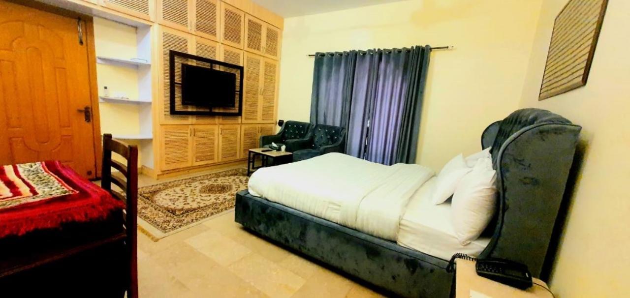 Blue Moon Residency Jinnah Super Islamabad Esterno foto