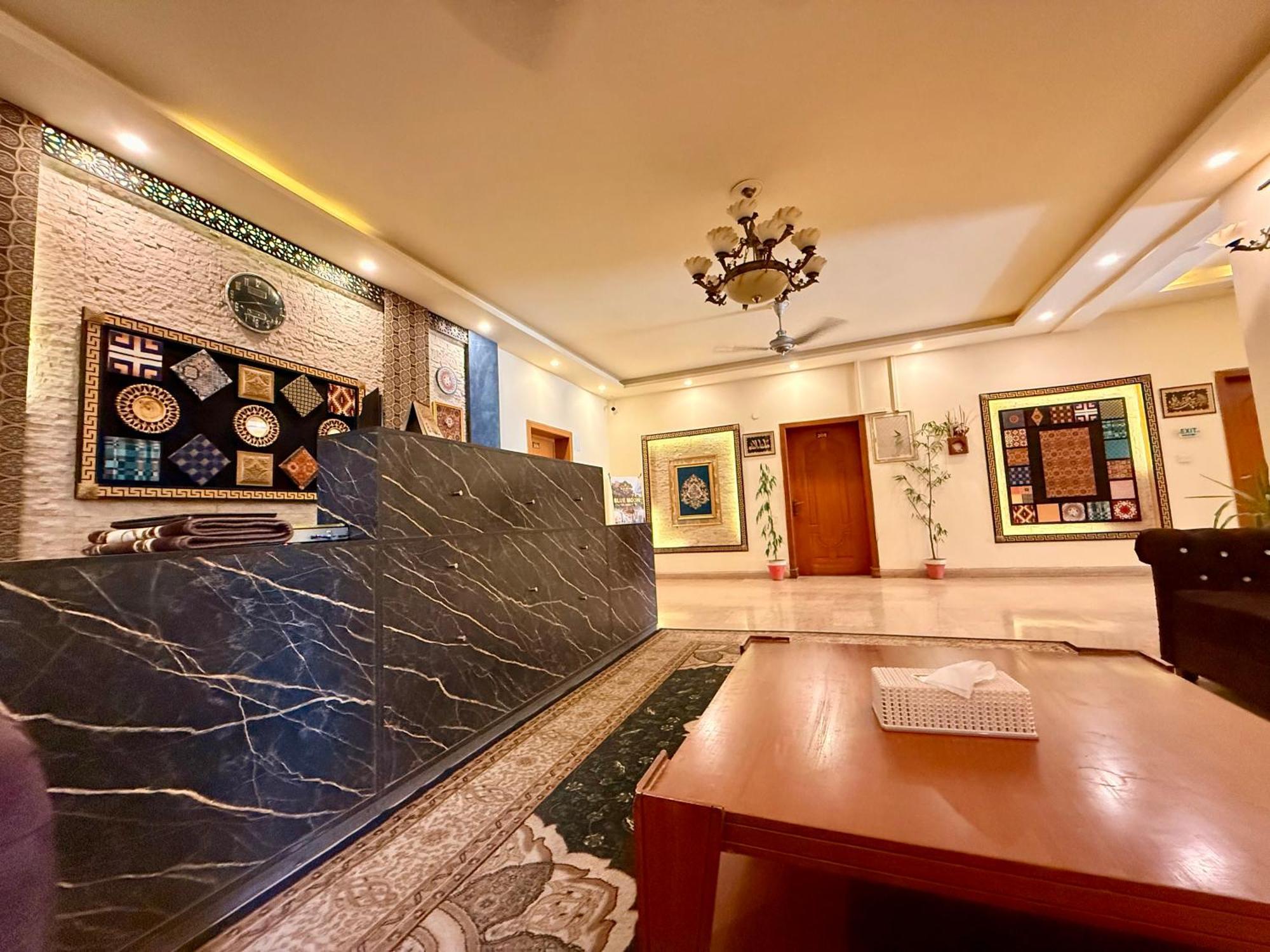 Blue Moon Residency Jinnah Super Islamabad Esterno foto